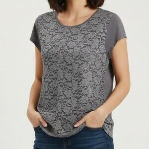 New York & Company Gray Short Sleeve Lace Overlay Zip-up Large Shirt